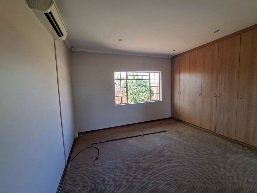 2 Bedroom Property for Sale in Rhodesdene Northern Cape